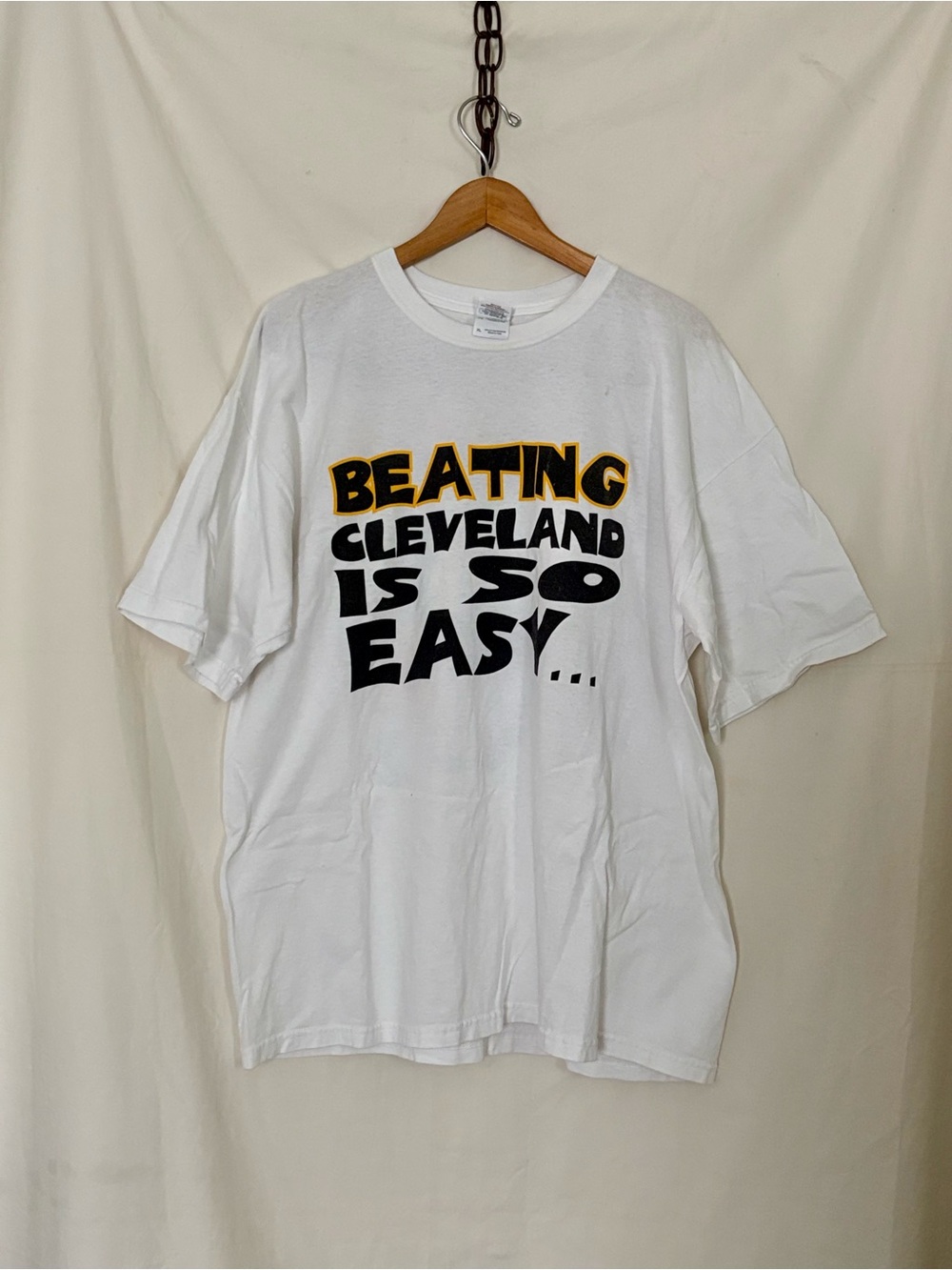 Vtg 2000s Beating Cleveland Is So Easy A Caveman Can Do It Browns T-Shirt Sz XL